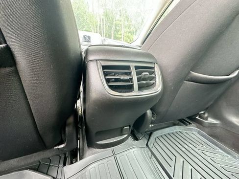 Used 2020 Chevrolet Malibu LT FWD image 23