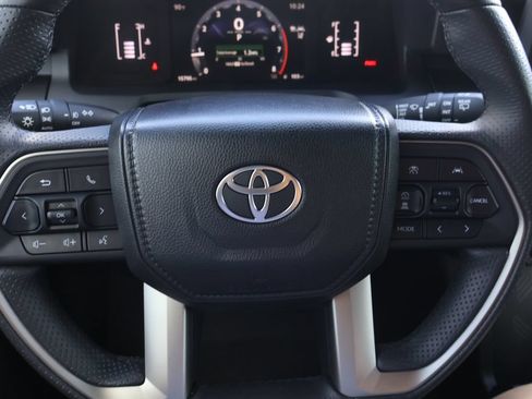 Certified 2025 Toyota 4Runner SR5 RWD image 21