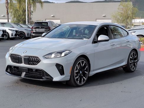 Used 2025 BMW 228i xDrive w/ Technology Package AWD/4WD image 5