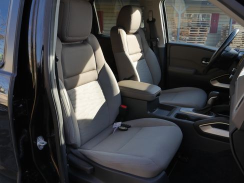 Certified 2022 Nissan Frontier SV w/ Technology Package image 23