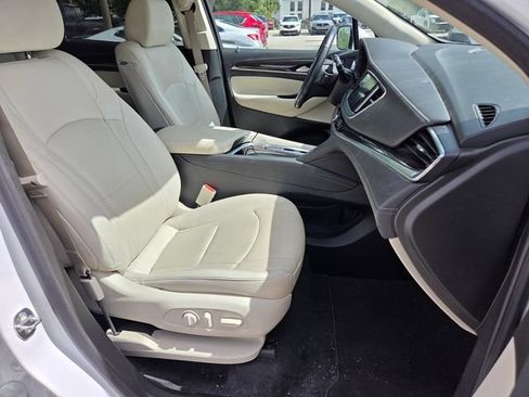 Used 2024 Buick Enclave Essence FWD image 14