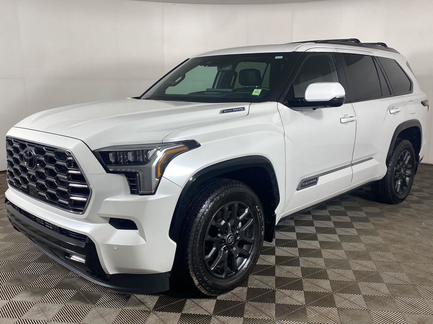 Used 2026 Toyota Sequoia Platinum AWD/4WD image 2