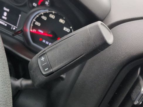 Used 2022 Chevrolet Silverado 1500 Custom image 17