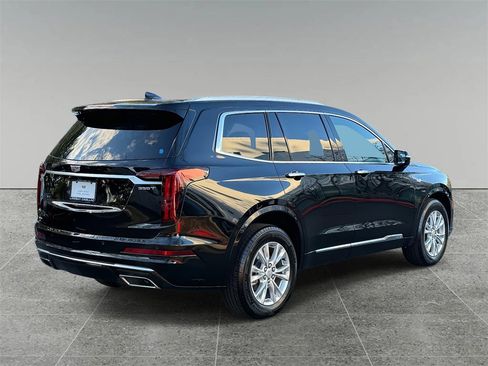 Used 2025 Cadillac XT6 Luxury image 10