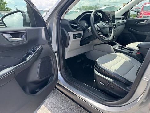 Used 2024 Ford Escape SE FWD image 15