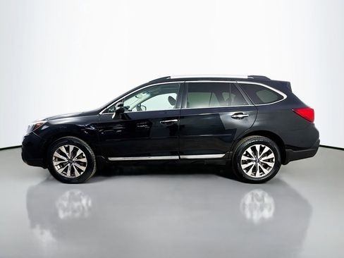 Used 2018 Subaru Outback 3.6R Touring AWD/4WD image 4
