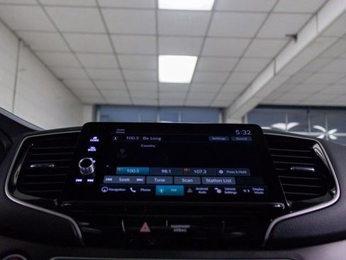 Used 2025 Honda Ridgeline TrailSport image 16