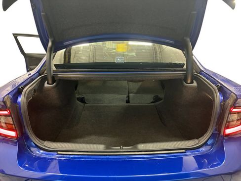 Used 2019 Dodge Charger R/T w/ Plus Group RWD image 30