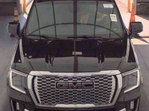 Used 2023 GMC Yukon Denali AWD/4WD image 8