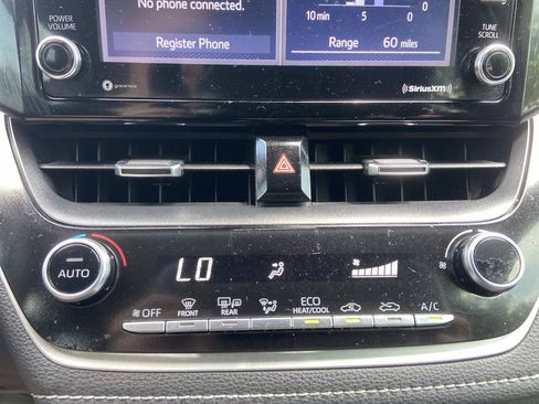 Used 2021 Toyota Corolla SE FWD image 34