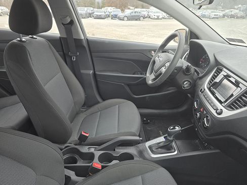 Used 2022 Hyundai Accent SE image 5