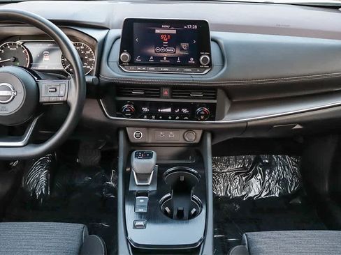 Used 2023 Nissan Rogue SV image 13