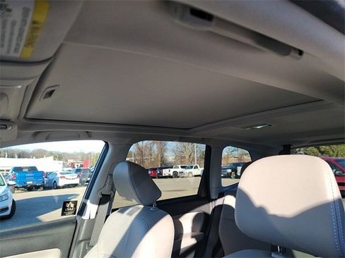 Used 2018 Subaru Forester 2.5i Limited image 10