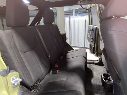 Used 2013 Jeep Wrangler Unlimited Sport image 13
