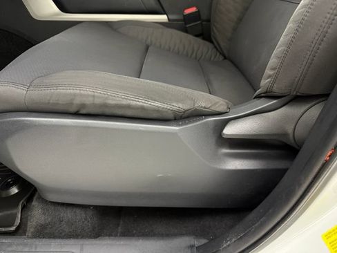 Used 2022 Toyota Tundra SR5 RWD image 28