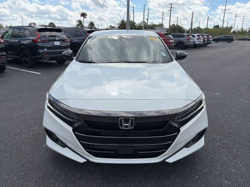 Used 2022 Honda Accord Sport image 2