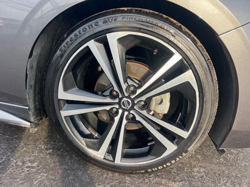 Used 2020 Nissan Sentra SR w/ Trunk Package FWD image 33