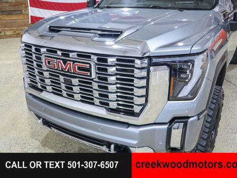 Used 2024 GMC Sierra 2500 Denali w/ Denali Reserve Package AWD/4WD image 27