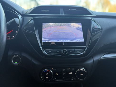 Used 2021 Chevrolet TrailBlazer RS w/ Convenience Package image 36