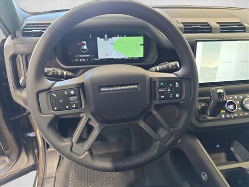 New 2025 Land Rover Defender 110 S AWD/4WD image 17