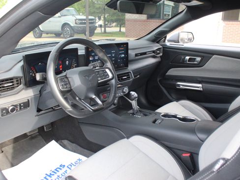 Used 2024 Ford Mustang GT RWD image 12