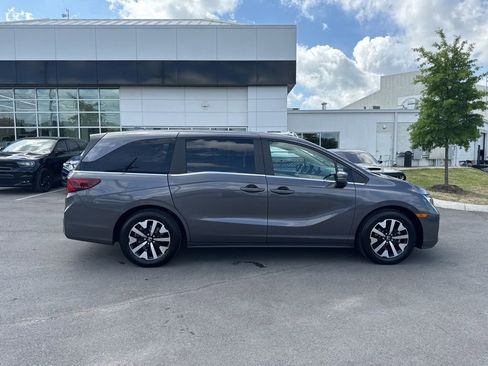 Used 2025 Honda Odyssey EX-L image 8