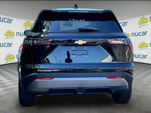 New 2026 Chevrolet Equinox LT w/ Convenience Package II AWD/4WD image 6