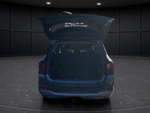 Used 2024 Kia Sorento S image 14