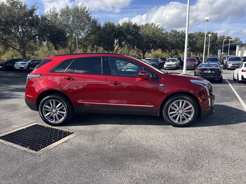 Used 2023 Cadillac XT5 Sportv w/ Technology Package image 3