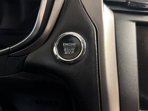 Used 2017 Ford Fusion SE w/ Fusion SE Technology Package image 24