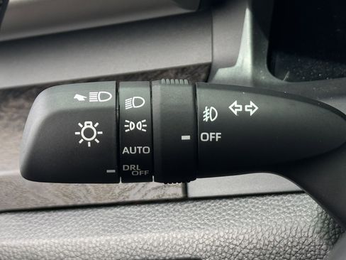 New 2026 Toyota Tacoma Limited AWD/4WD image 21