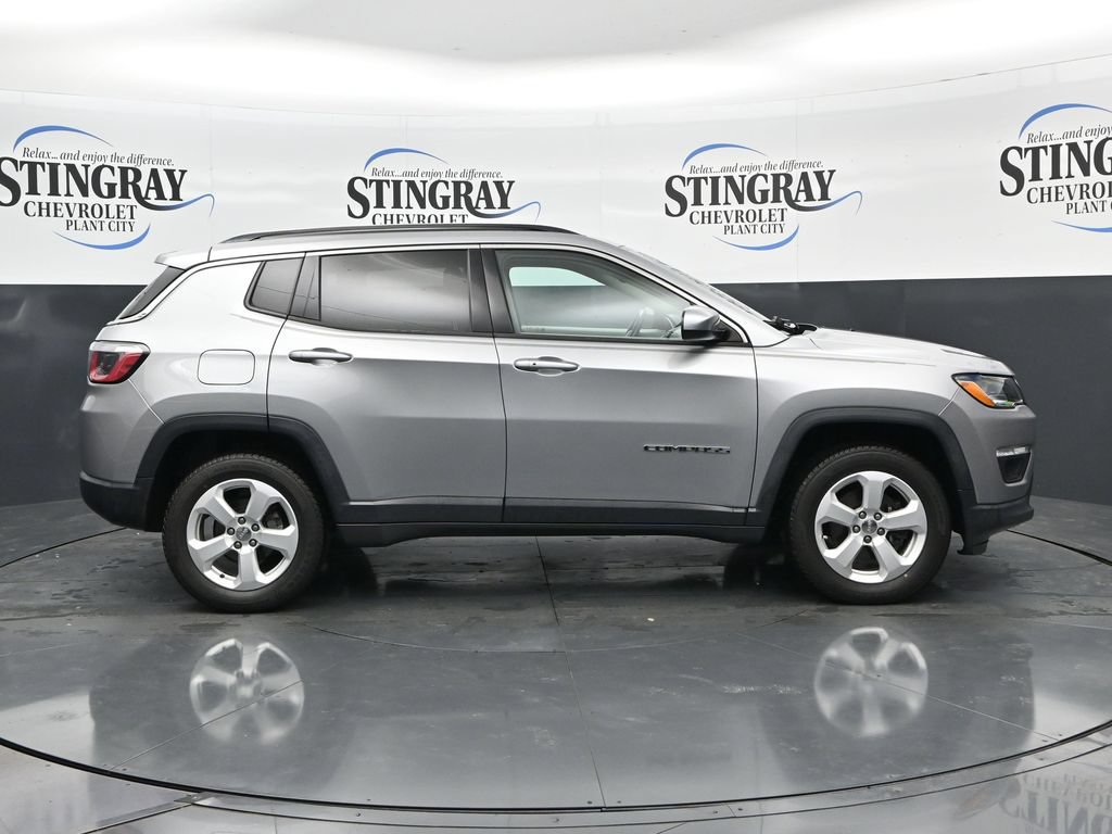Used 2020 Jeep Compass Latitude w/ Popular Equipment Group AWD/4WD image 8