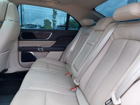 Used 2017 Lincoln Continental Reserve w/ Climate Package AWD/4WD image 29