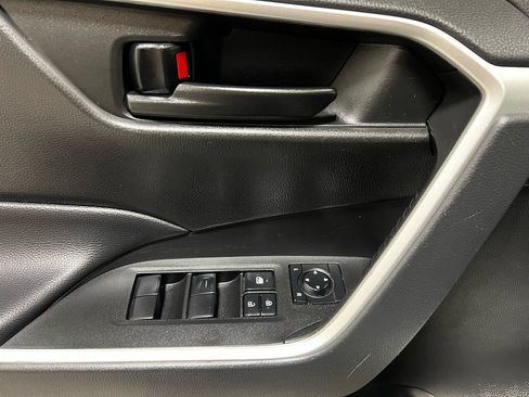 Used 2023 Toyota RAV4 LE image 12