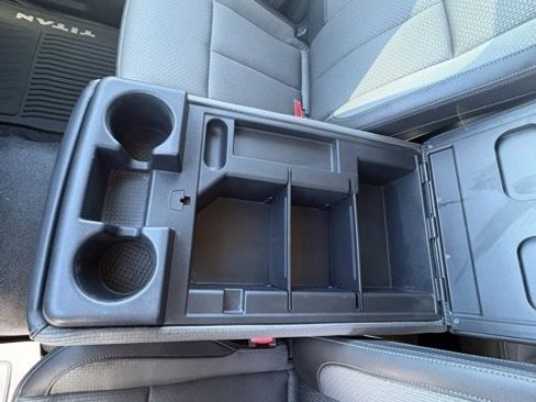 Used 2020 Nissan Titan S w/ S Utility Package image 31