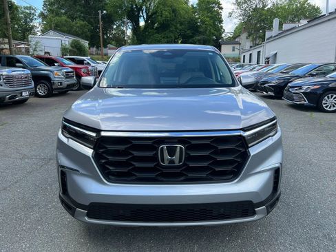 Used 2025 Honda Pilot EX-L image 2