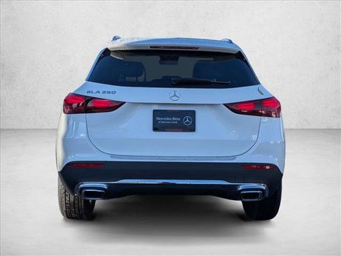 New 2026 Mercedes-Benz GLA 250 image 8