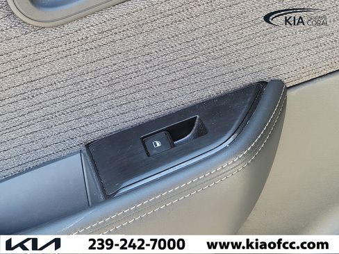 Used 2022 Nissan Rogue SV image 16