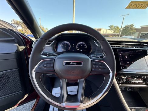 New 2025 Jeep Grand Cherokee Laredo X image 13