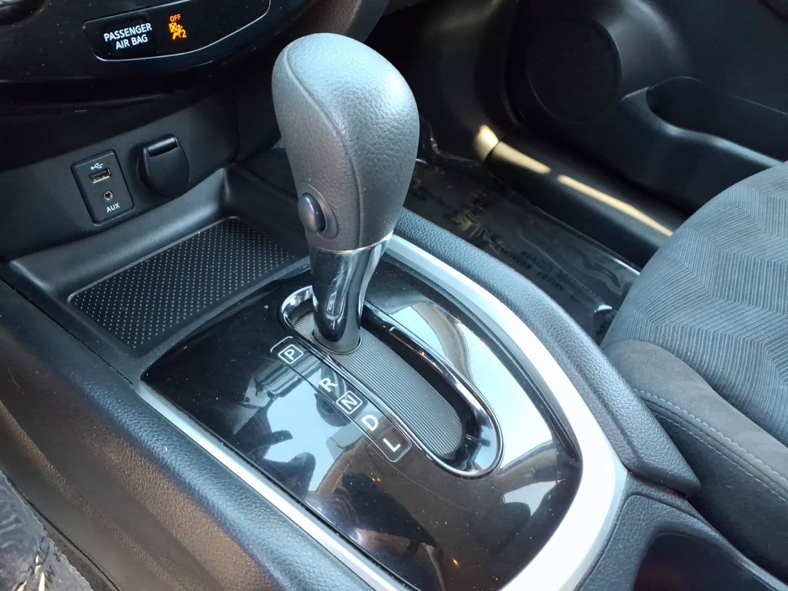 Used 2015 Nissan Rogue SV AWD/4WD image 32