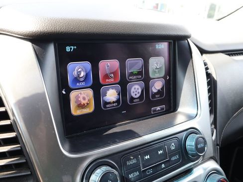 Used 2017 Chevrolet Suburban Premier AWD/4WD image 26