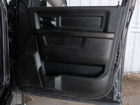 Used 2017 RAM 2500 Tradesman w/ Chrome Appearance Group image 45