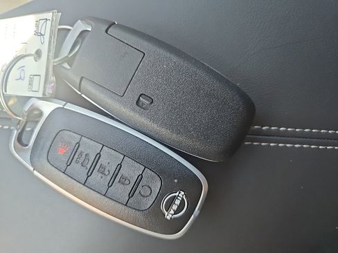 New 2025 Nissan Pathfinder SV image 37