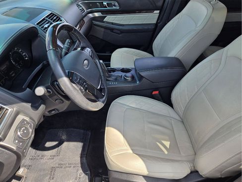 Used 2016 Ford Explorer Platinum AWD/4WD image 13