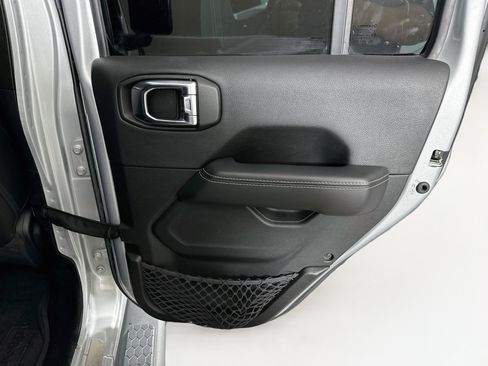 Used 2023 Jeep Wrangler Unlimited Sahara w/ Cold Weather Group AWD/4WD image 28