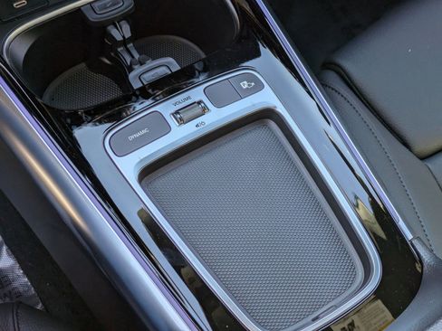 New 2025 Mercedes-Benz GLA 250 4MATIC image 14