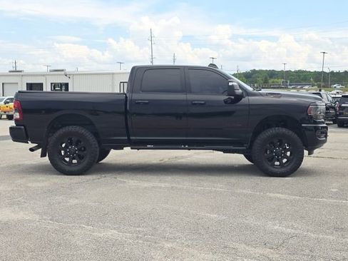 Used 2024 RAM 2500 Big Horn w/ Night Edition AWD/4WD image 6
