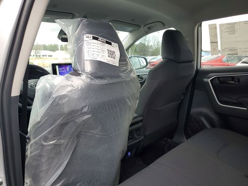 New 2025 Toyota RAV4 LE image 10