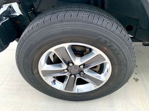 Used 2022 Jeep Wrangler Unlimited Sahara image 9