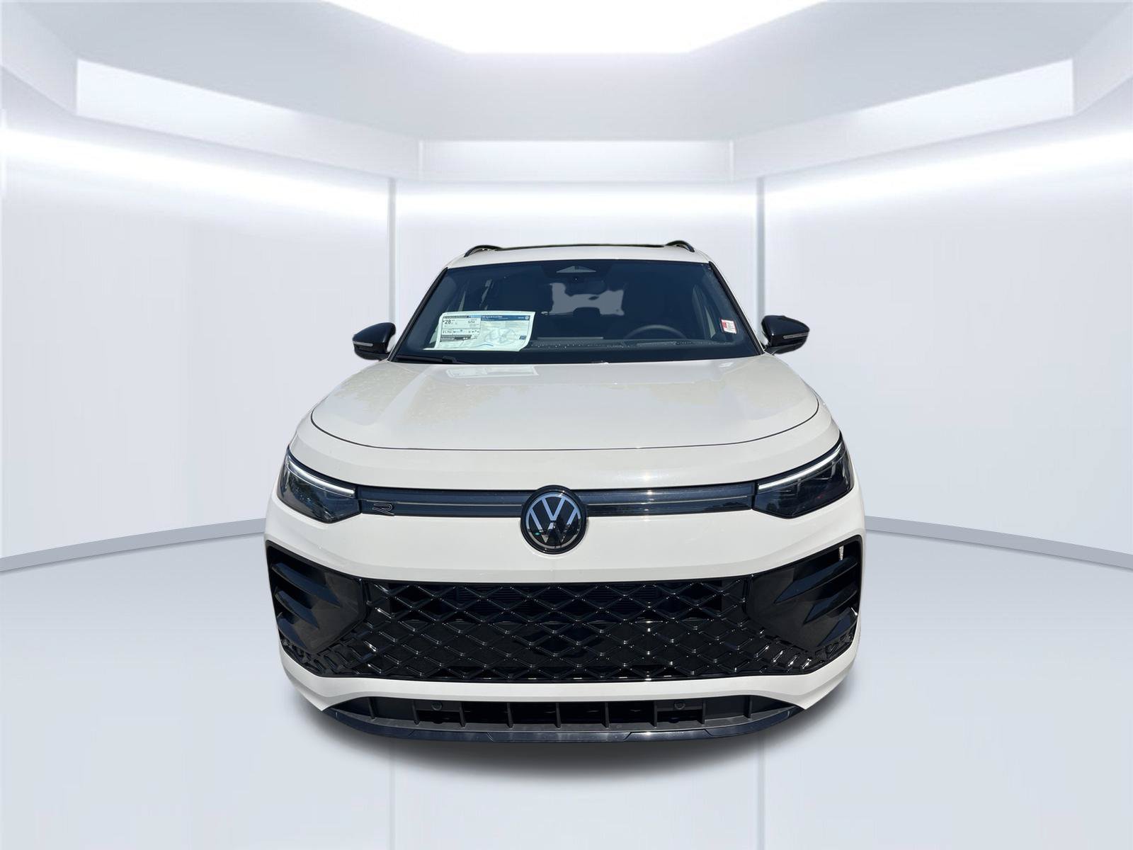 New 2026 Volkswagen Tiguan SE R-Line FWD image 2